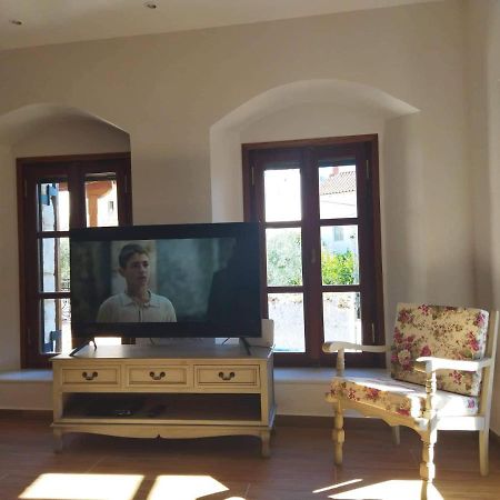 Vila Tsolakis Luxury House Leonídion Exteriér fotografie